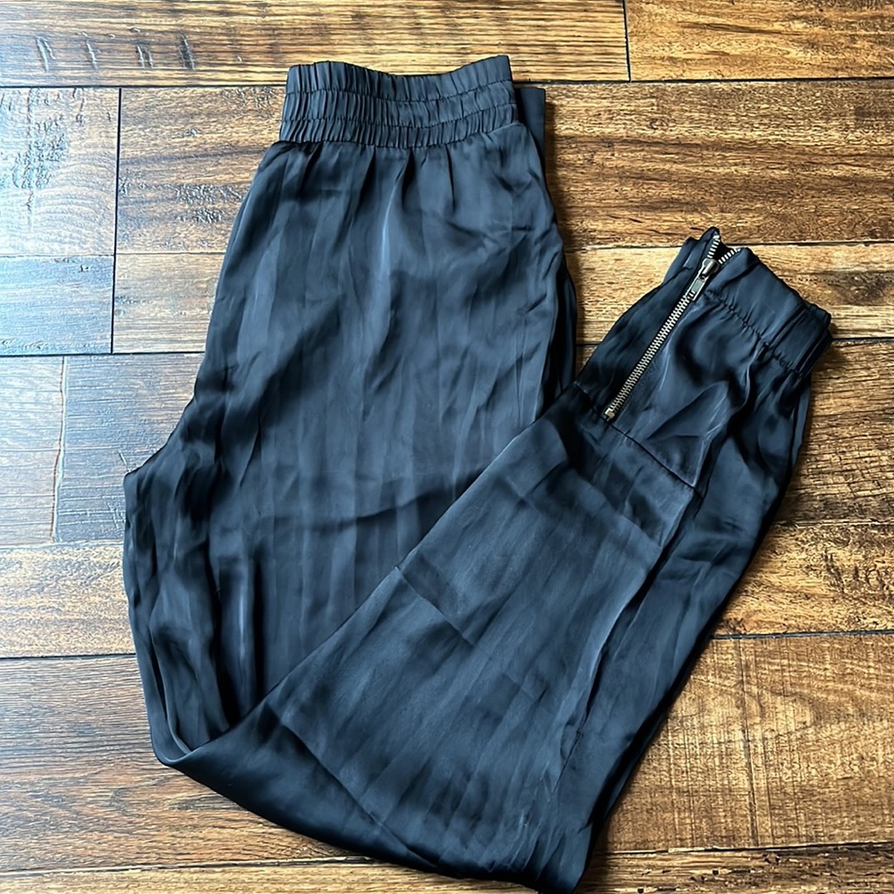 Oxford Circus dressy joggers with zipper detail